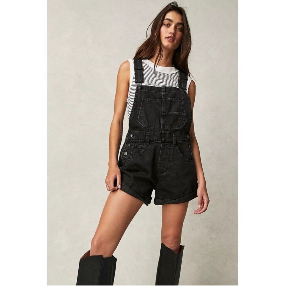 Free People Ziggy Shortalls Black Size Small✨